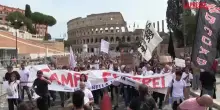 Campi Flegrei, i sindaci guidano oltre mille manifestanti a Roma
