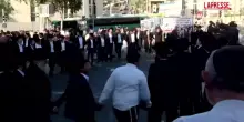 Gerusalemme, la protesta degli ultraortodossi contro gli arresti dei renitenti alla leva