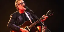 Brunori Sas si racconta in &lsquo;TuttoBrunori, Canzoni e Monologhi&rsquo;: &ldquo;Canto dubbio e ironia ma non siano alibi per non dire niente&rdquo;