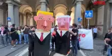 Torino, pupazzi di Trump e Nethanyahu aprono il corteo pro Palestina