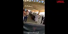 Arabia Saudita, lattacco allaeroporto di Riad: le immagini degli istanti dopo lattentato