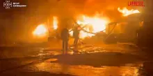 Ucraina, raid russo colpisce dei magazzini nella regione di Kiev