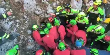 Sardegna, liberato lo speleologo bloccato da 26 ore in una grotta a Urzulei