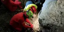 Nuoro, proseguono le operazioni di salvataggio dello speleologo bloccato in una grotta a Urzulei