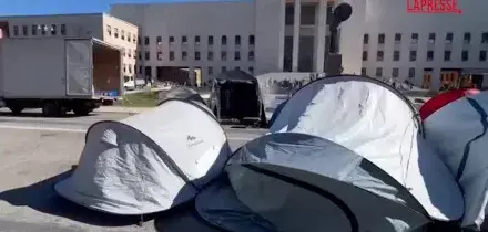 Caro affitti, alla Sapienza tornano le tende degli studenti in protesta