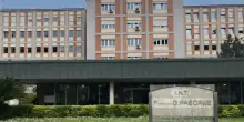 Tumore al seno, al Pascale cinque sedute di radioterapia in una: la tecnologia