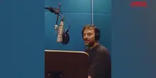 Cesare Cremonini in studio prova e scherza con Malika Ayane: la cantante ospite nel nuovo disco &lsquo;Amateur&rsquo;