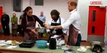 Harry e Meghan a Nottingham: la visita a un centro contro la povert&agrave;