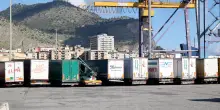 Caro-carburanti, al Sud dilaga la protesta degli autotrasportatori. Il governo convoca un tavolo