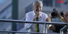 Brasile, Copacabana stracolma per lo show di Veloso a sostegno di Lula