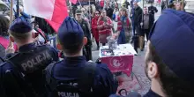 Polonia, migliaia di donne chiedono l&rsquo;aborto libero e legale: manifestazioni in oltre 20 citt&agrave;
