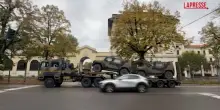 Milano, par&agrave; della Folgore arrivati alla caserma Santa Barbara