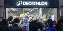 Scontri ai cortei, perquisizioni della Digos in varie citt&agrave;: 100 identificati