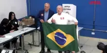 Brasile, Lula vota per il ballottaggio in una scuola di S&atilde;o Bernardo do Campo