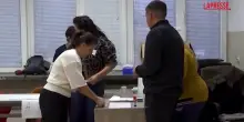 Bulgaria, oggi si vota per eleggere il nuovo presidente: le immagini dai seggi