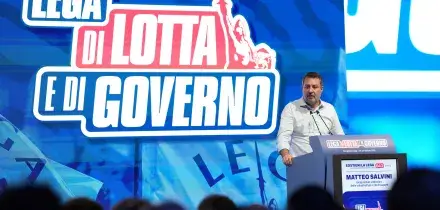 Lega, Salvini rieletto chiama in squadra Zaia, ma lui frena. &ldquo;Italia Federale&rdquo; nel nuovo simbolo