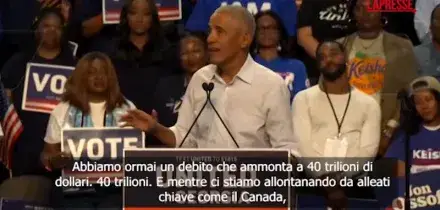 Usa, Obama attacca Trump: "La Casa Bianca si inginocchia a Putin"