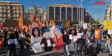 Sciopero 30 ottobre 2026, a Napoli bruciate le immagini di Meloni e Bernini