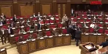 Armenia, rissa in parlamento tra maggioranza e opposizione
