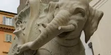 Roma, danneggi&ograve; l&rsquo;Elefante di Bernini: condannato a 10 anni e 20 mesi