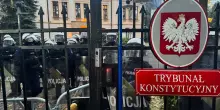 Polonia, a Varsavia nazionalisti ancora di fronte alla Corte Costituzionale&nbsp;dopo la sospensione del presidente del Tribunale
