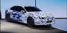 Sorpresa BMW, c’è anche la i3, berlina elettrica alternativa alla Serie 3