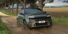 Jeep lancia Avenger e Compass 2026, tecnologia e lusso
