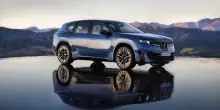 BMW consolida il primato in Italia con 68.001 auto. Boom delle elettriche