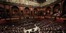 Sostegno all&rsquo;Ucraina ma non alle sue istituzioni: cos&igrave; la Lega fa cambiare la risoluzione del centrodestra in Parlamento