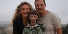 &ldquo;Dopo la diagnosi di nostro figlio Sammy Basso eravamo impietriti. Progeria. Nel testamento ci ha scritto: tranquilli, &egrave; solo sonno arretrato&rdquo;: cos&igrave; Amerigo Basso e Laura Lucchin