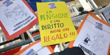 Mazzata sulle pensioni, Borghi (Lega) evoca la &ldquo;manina&rdquo;: &ldquo;Sono clausole di salvaguardia inserite da qualche tecnico troppo zelante&rdquo;