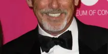 &ldquo;A 73 anni sento che il tempo passa, ma ho avuto la fortuna di ereditare dei buoni geni. Speriamo che duri. Chi sar&agrave; il prossimo attore a fare James Bond? Mia moglie mi ha detto di non parlare&rdquo;: cos&igrave; Pierce Brosnan