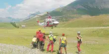 Escursionista britannica muore dopo essere precipitata da un&rsquo;altezza di 500 metri da una montagna: &ldquo;Scivolata su una chiazza di neve durante la discesa&rdquo;