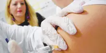 Il caso della bimba morta di difterite: medici e famiglie hanno responsabilit&agrave;, ma la politica che cavalca l&rsquo;antiscienza produce sfiducia nei vaccini