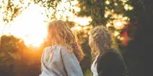 &ldquo;Avere pochi amici fa male alla salute come fumare 15,5 sigarette al giorno&rdquo;: giornata mondiale dell&rsquo;amicizia, ecco perch&eacute; passare pi&ugrave; tempo con gli amici &egrave; la chiave della longevit&agrave;