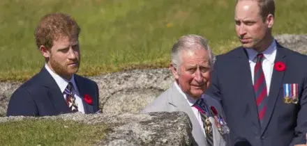 &ldquo;William e Kate hanno adottato la &lsquo;Do nothing-strategy&rsquo; nei confronti di Harry e Meghan. Re Carlo pu&ograve; cercare di riconciliarsi con il figlio minore, ma William no&rdquo;: i retroscena