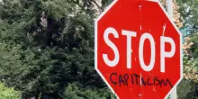 Gli esempi di come capitalismo e imperialismo in crisi terminale producano illegalit&agrave; e barbarie