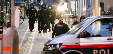 Vienna, i servizi segreti trovano armi e munizioni. Arrestato un britannico: “Era collegato ad Hamas”