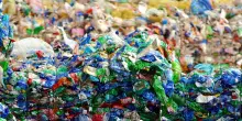 La crisi del riciclo della plastica rischia di bloccare anche la raccolta differenziata in tutta Italia: il caso limite della Sicilia