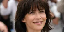 &ldquo;Se i ragazzi tornano a vivere con i genitori significa che non trovano lavoro e non hanno abbastanza soldi per l&rsquo;affitto. Mi dispiace lasciare ai miei figli un mondo in questo stato&rdquo;: cos&igrave; Sophie Marceau