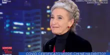 &ldquo;La cosa pi&ugrave; vergognosa &egrave; censurare la parola &lsquo;vecchia&rsquo;. Io non sono orgogliosa di esserlo, perch&eacute; poi si muore. Per&ograve; almeno nominateci. La mia treccia? &Egrave; finta, mi rende meno antipatica&rdquo;: cos&igrave; Barbara Alberti