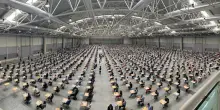 Concorso per dirigenti pubblici, caos nel quiz digitale: domande sbagliate e punteggi a rischio. La prova pu&ograve; essere invalidata