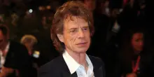 Party con Mick Jagger e Dakota Johnson fermato dai carabinieri a Stromboli: musica vietata