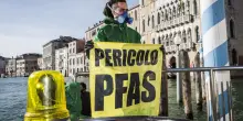 &ldquo;Pfas indispensabili per le armi? Gravi effetti sulla salute: mettiamoli al bando&rdquo;: dal Veneto l&rsquo;appello dei cittadini