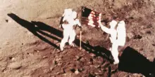 Torneremo sulla luna a cercare ghiaccio fossile: sar&agrave; una guerra ibrida