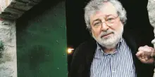 Francesco Guccini morto, la Rai dedica al cantautore speciali in radio e in televisione: film, interviste e musica