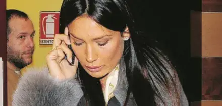 Grazia a Nicole Minetti, fonti del Quirinale: &ldquo;Concessa per gravi condizioni di salute di uno stretto familiare minorenne&rdquo;