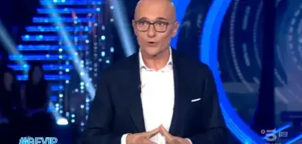 Caso Signorini, Endemol Shine Italy avvia verifiche interne: &ldquo;Massima attenzione agli elementi emersi. Accertamenti sul rispetto di codice etico e procedure&rdquo;