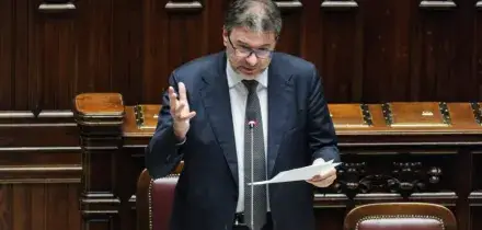 Giorgetti alla Camera: &ldquo;Chiederemo alla Ue di aumentare la spesa dello 0,6% del pil per l&rsquo;energia e dello 0,9% per la difesa&rdquo;