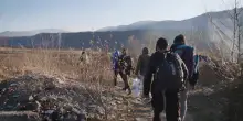 Maestre portano bambini a Trieste per aiutare i volontari a distribuire pasti ai migranti. Insorgono FdI e Lega, Valditara invia ispettori
